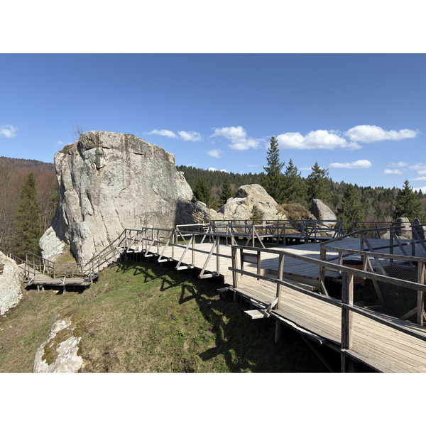 Picture Ukraine Tustan 2025-04 7 - Discovery Tustan