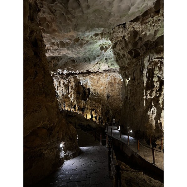 Picture Vietnam Ha Long Bay Sung Sot Cave 2024-01 12 - Discovery Sung Sot Cave