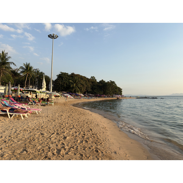 Picture Thailand Pattaya Dongtan beach 2025-12 31 - Center Dongtan beach