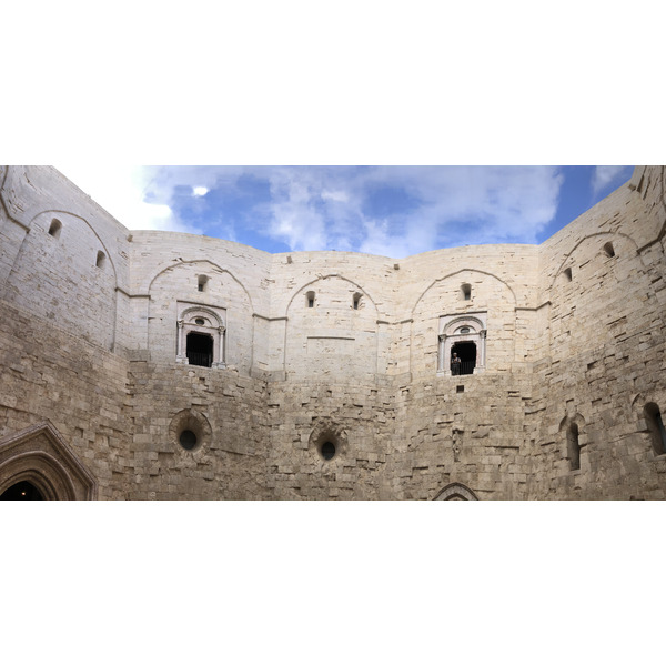 Picture Italy Castel del monte 2024-09 106 - Tours Castel del monte