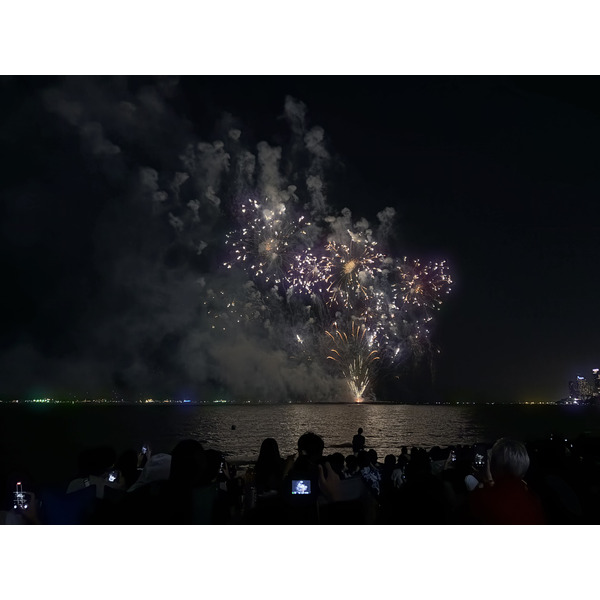 Picture Thailand Pattaya Fireworks 2024-12 55 - Center Fireworks
