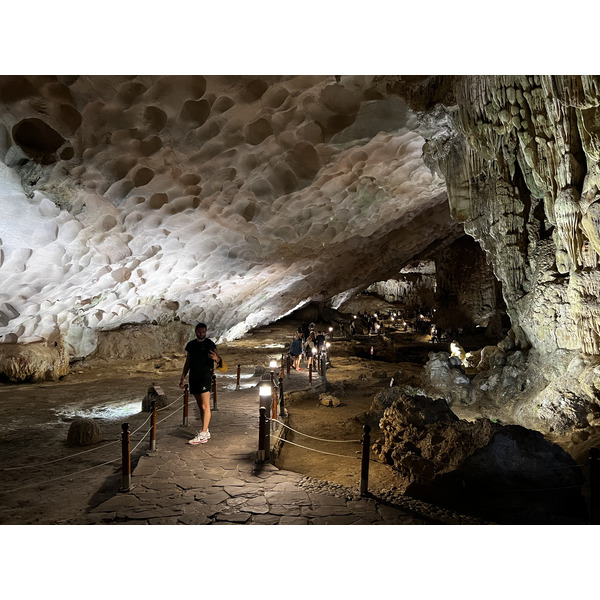 Picture Vietnam Ha Long Bay Sung Sot Cave 2024-01 23 - Discovery Sung Sot Cave