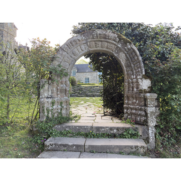 Picture France Rochefort en terre 2026-04 47