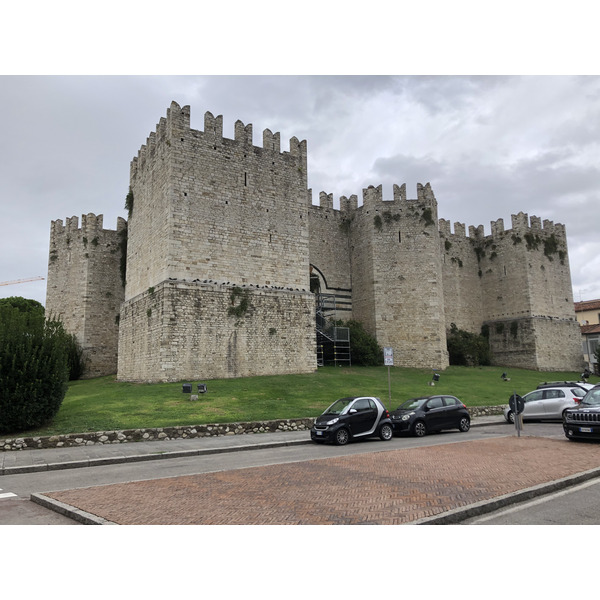 Picture Italy Prato 2024-09 35 - Tour Prato