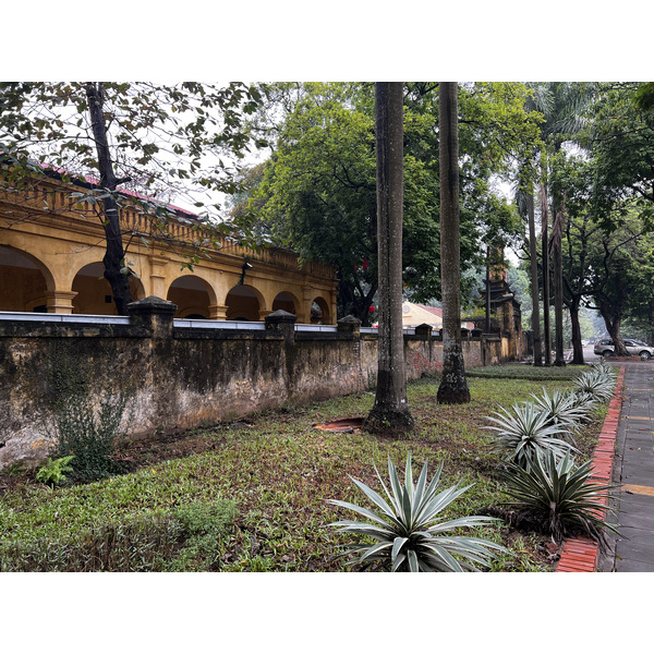 Picture Vietnam Hanoi Thang Long Citadel 2024-01 20 - Around Thang Long Citadel