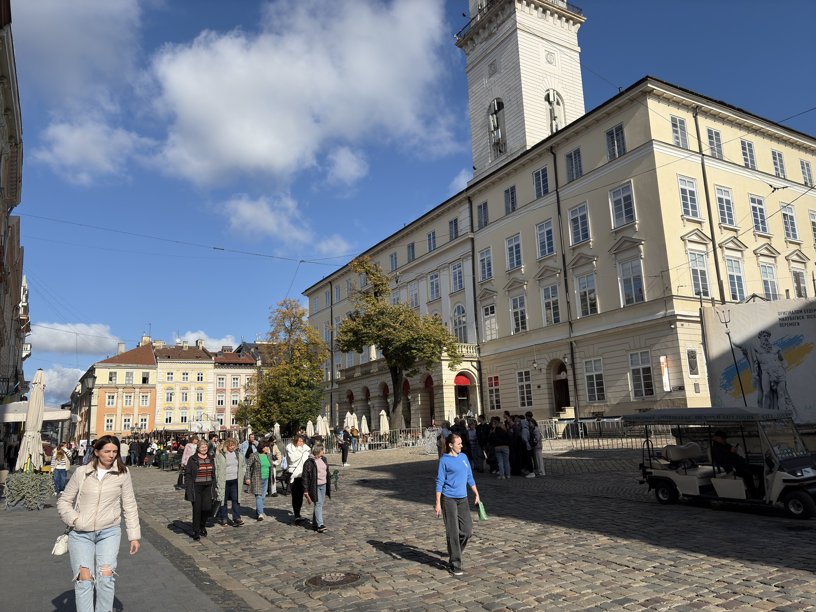 Picture Ukraine Lviv 2024-10 501 - Tourist Lviv