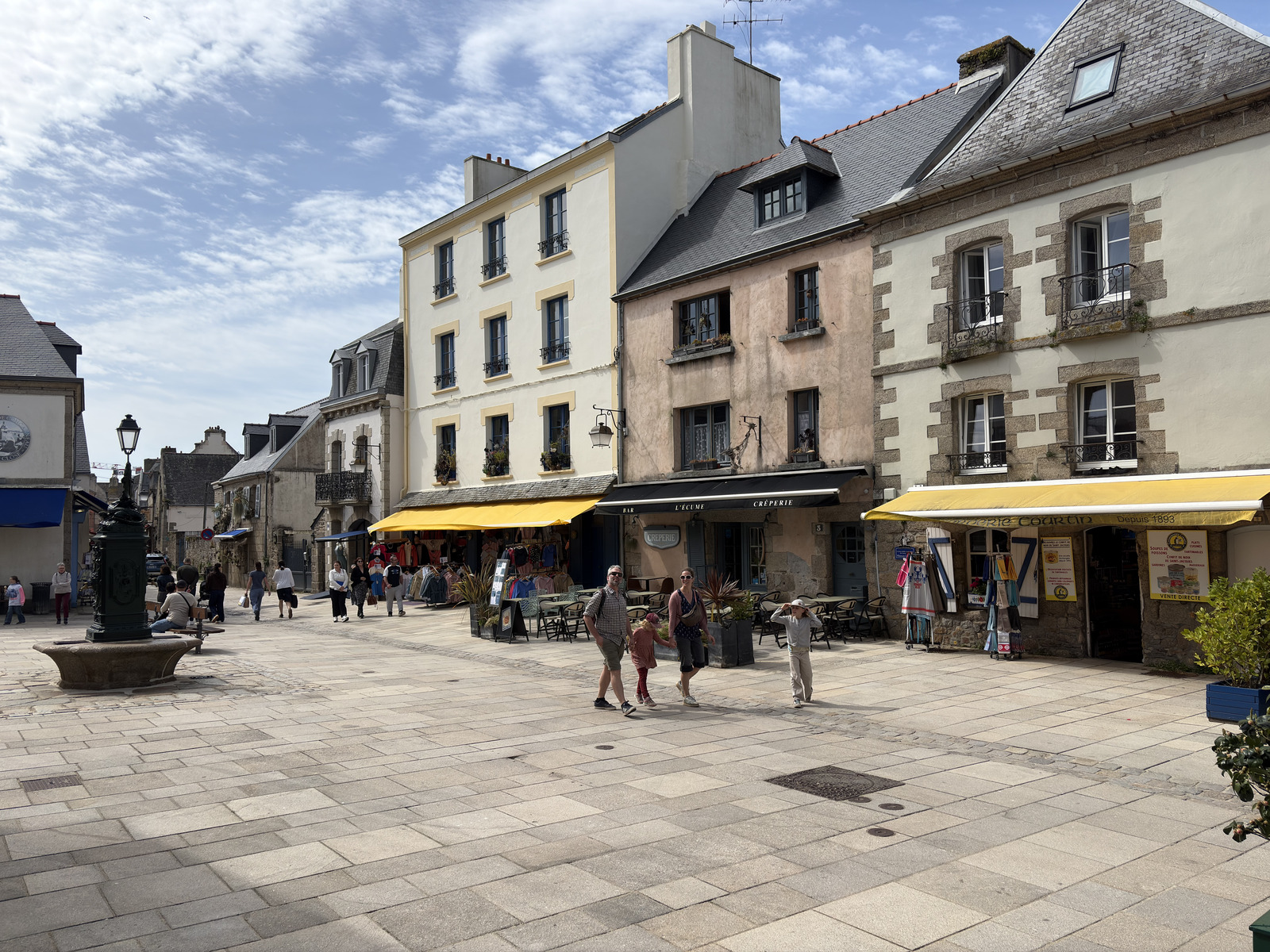 Picture France Concarneau Ville close 2026-04 59 - Travels Ville close
