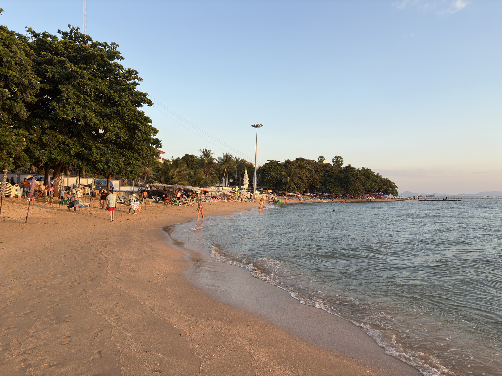 Picture Thailand Pattaya Dongtan beach 2025-12 7 - Perspective Dongtan beach