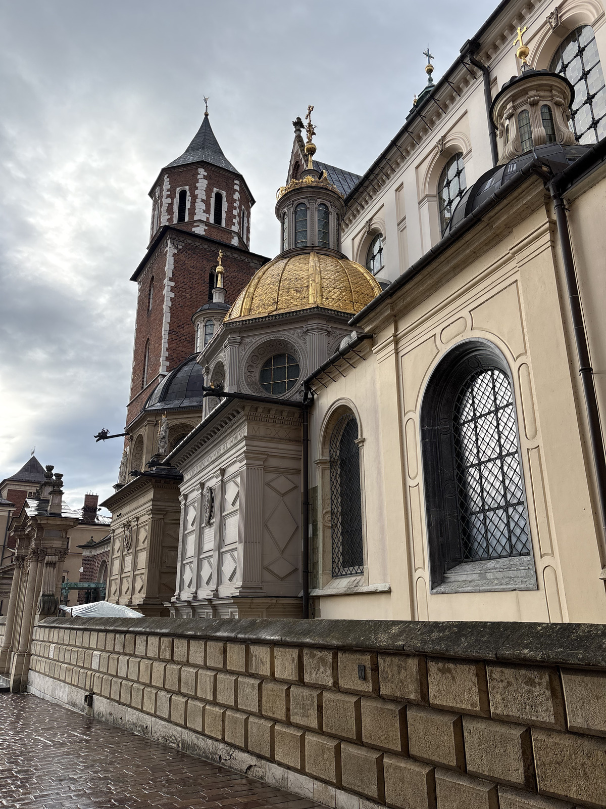 Picture Poland Krakow Wawel castle 2026-09 53