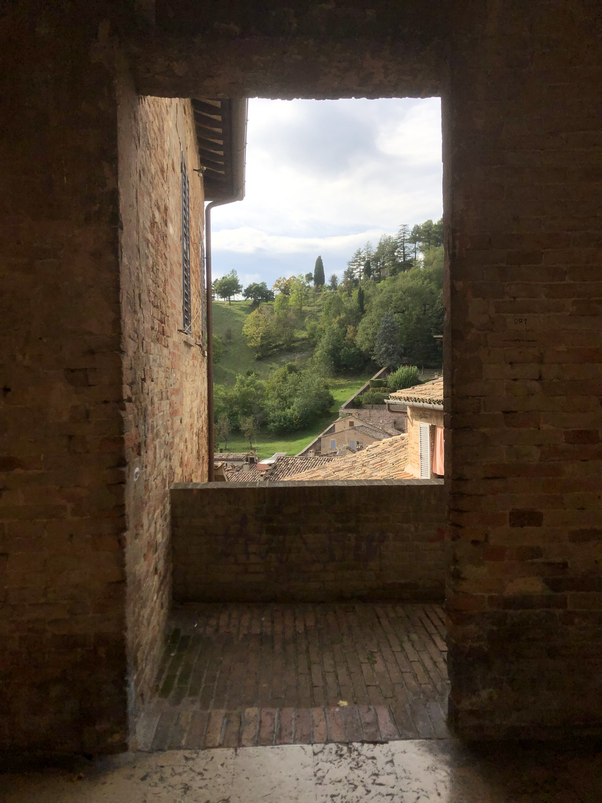 Picture Italy Urbino 2024-09 507 - Perspective Urbino