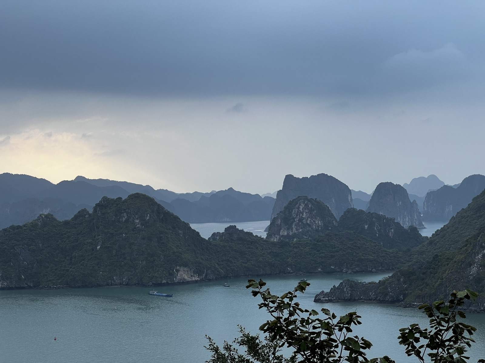 Picture Vietnam Ha Long Bay 2024-01 111 - Tourist Ha Long Bay