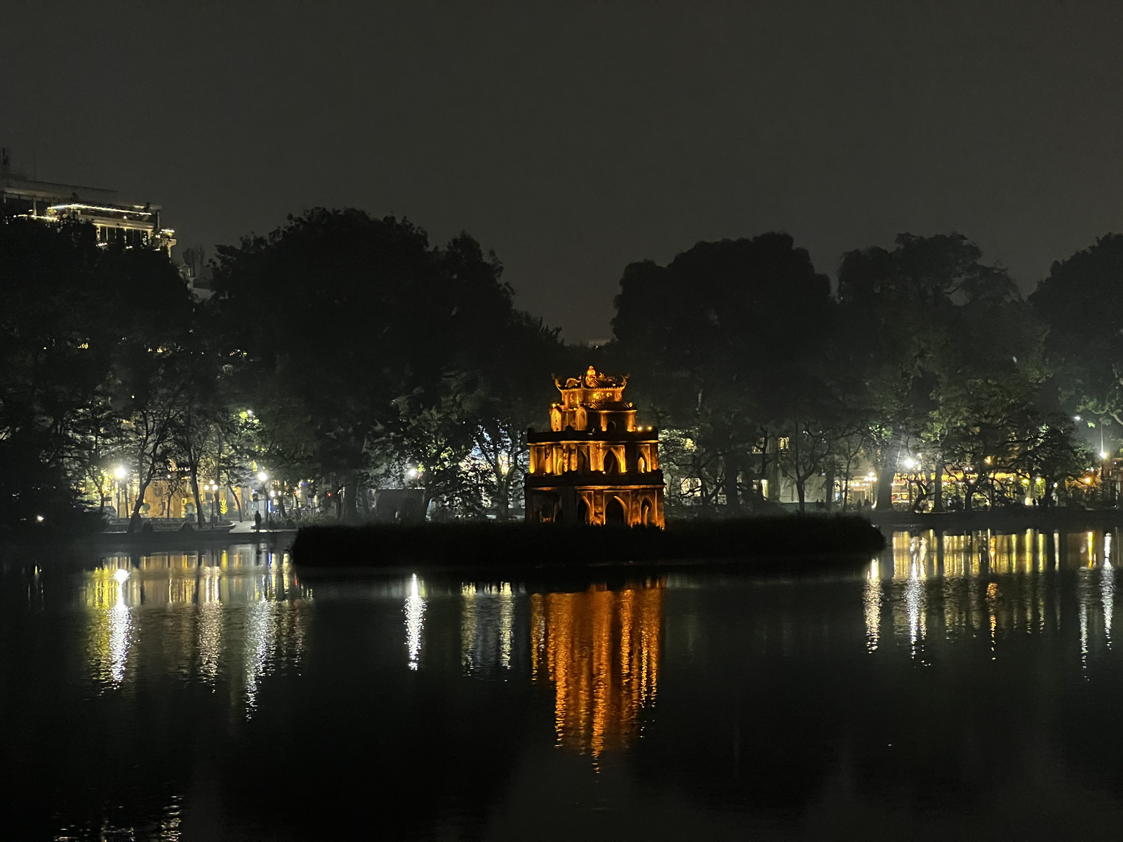 Picture Vietnam Hanoi Hoan Kiem Lake 2024-01 42 - Visit Hoan Kiem Lake