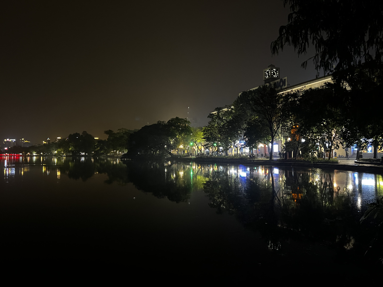 Picture Vietnam Hanoi Hoan Kiem Lake 2024-01 31 - Shopping Mall Hoan Kiem Lake