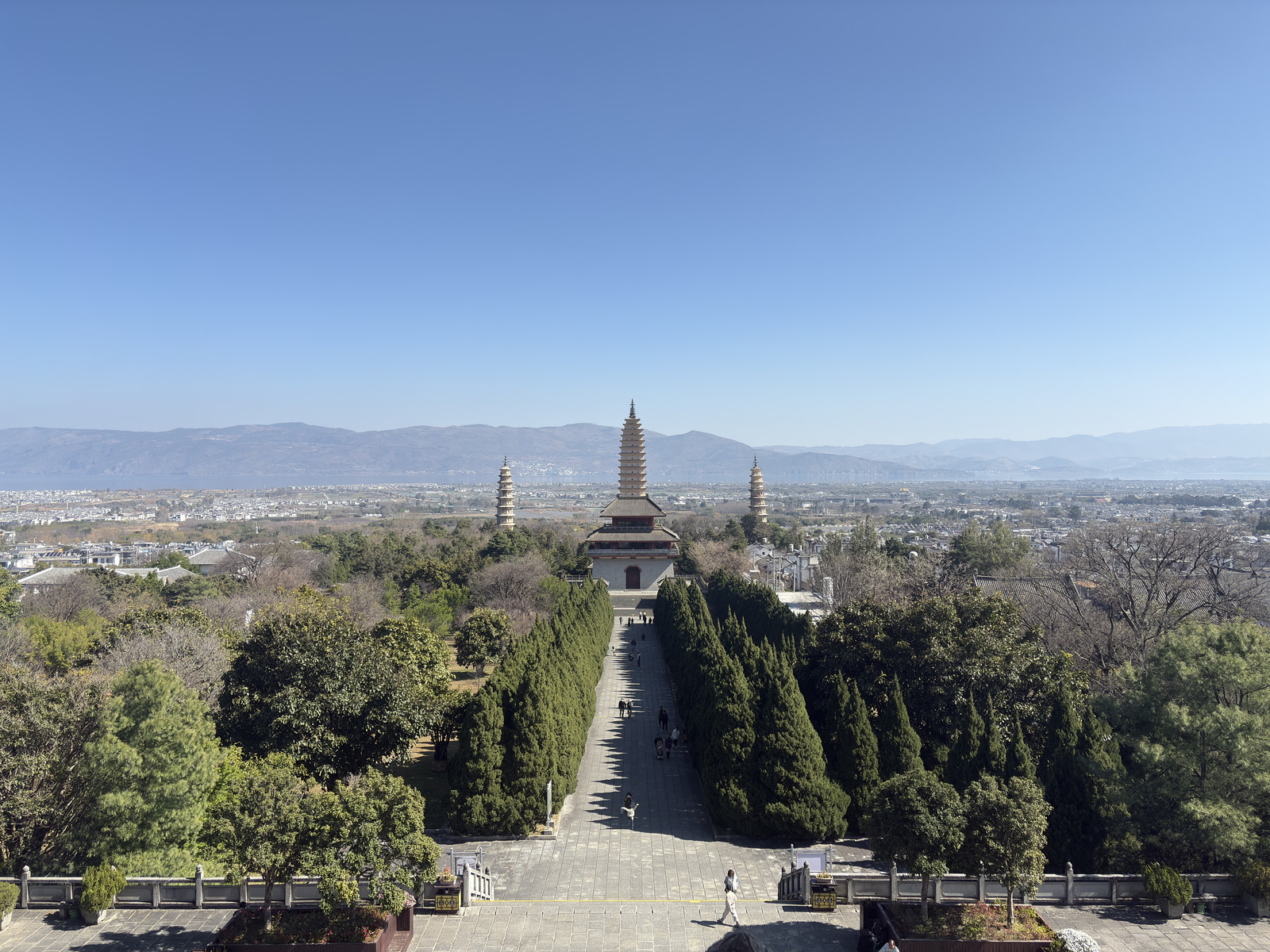Picture China Dali Three pagodas 2026-01 18 - Shopping Mall Three pagodas