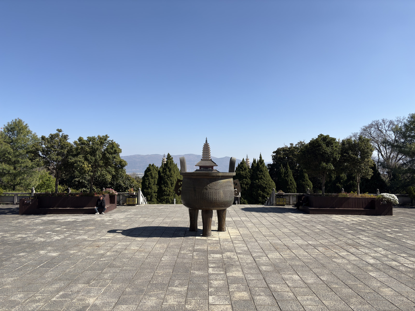 Picture China Dali Three pagodas 2026-01 32 - Perspective Three pagodas