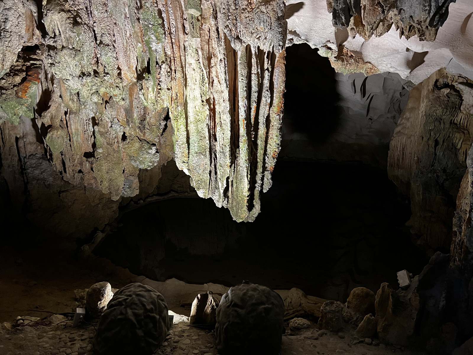 Picture Vietnam Ha Long Bay Sung Sot Cave 2024-01 48 - Trip Sung Sot Cave