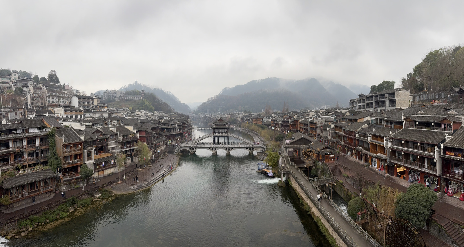 Picture China Fenghuang Ancient City 2026-01 17 - Photographer Fenghuang Ancient City