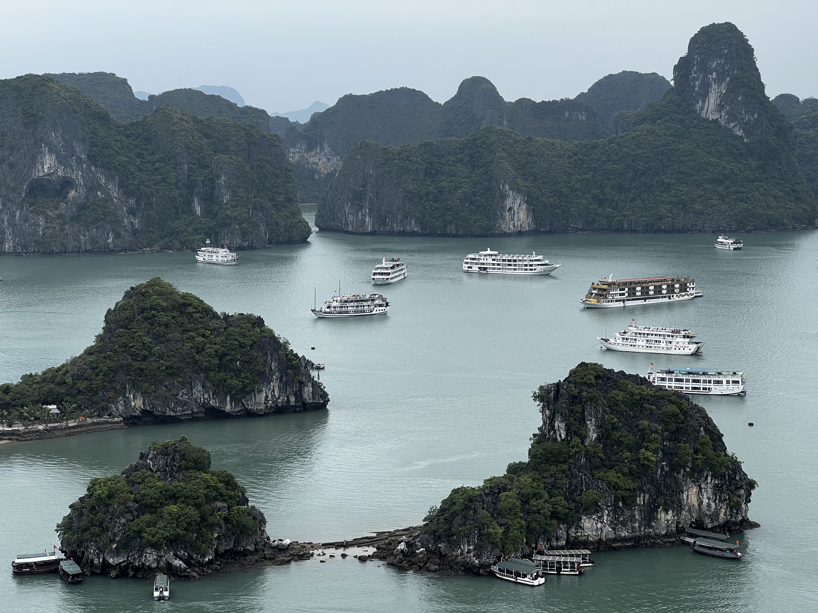 Picture Vietnam Ha Long Bay 2024-01 28 - Sight Ha Long Bay