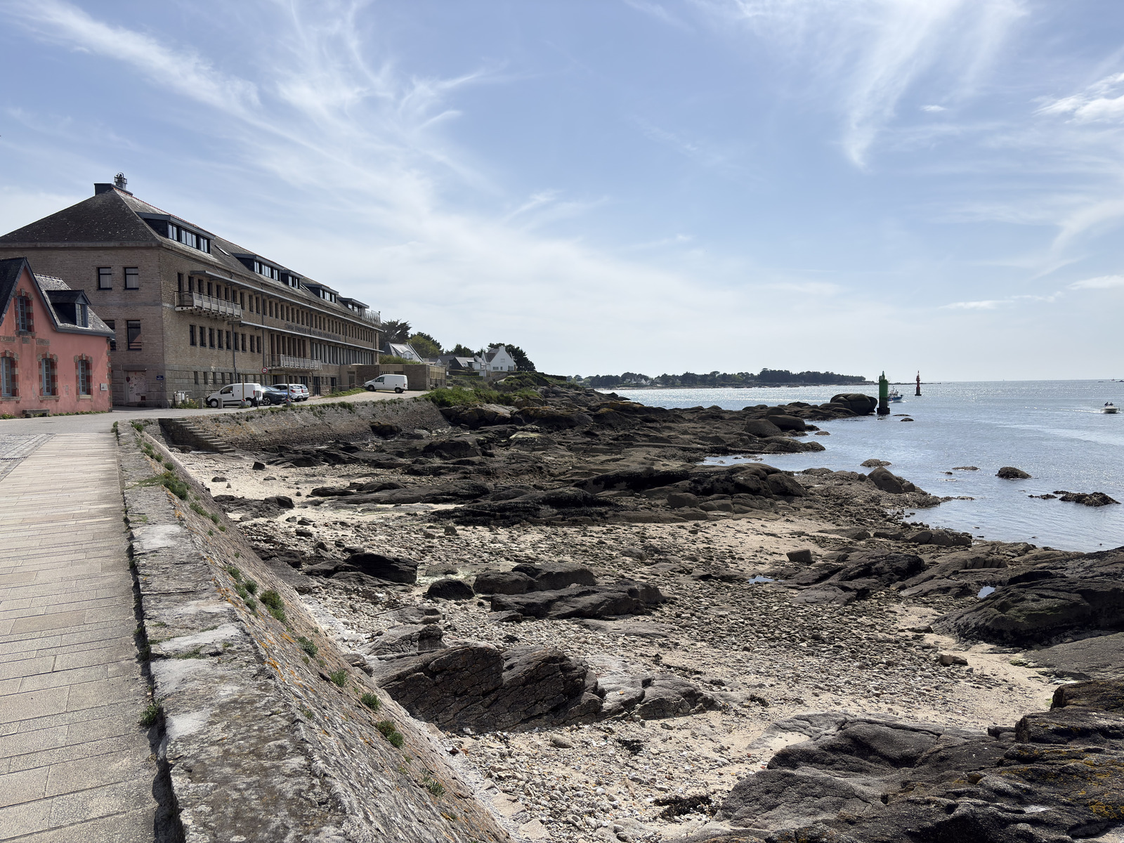 Picture France Concarneau Ville close 2026-04 108 - Car Ville close