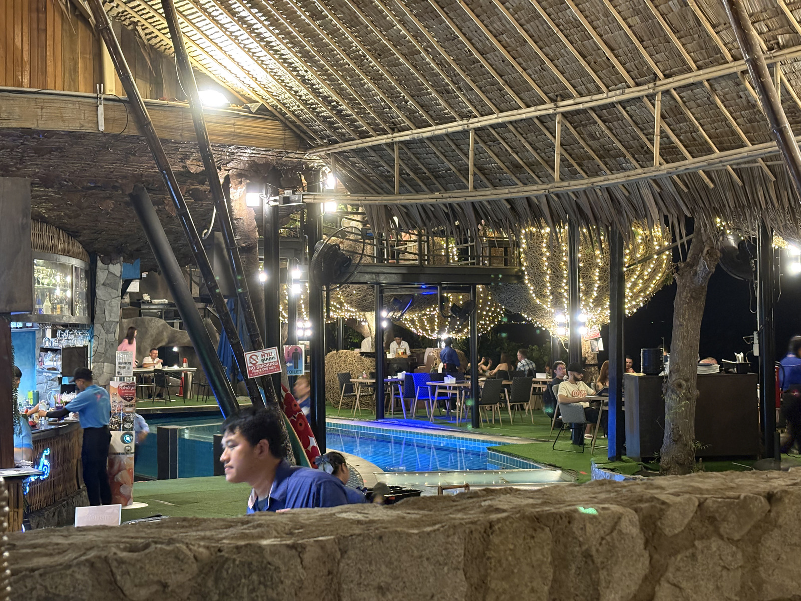Picture Thailand Pattaya 3 Mermaids 2024-12 28 - Tourist 3 Mermaids