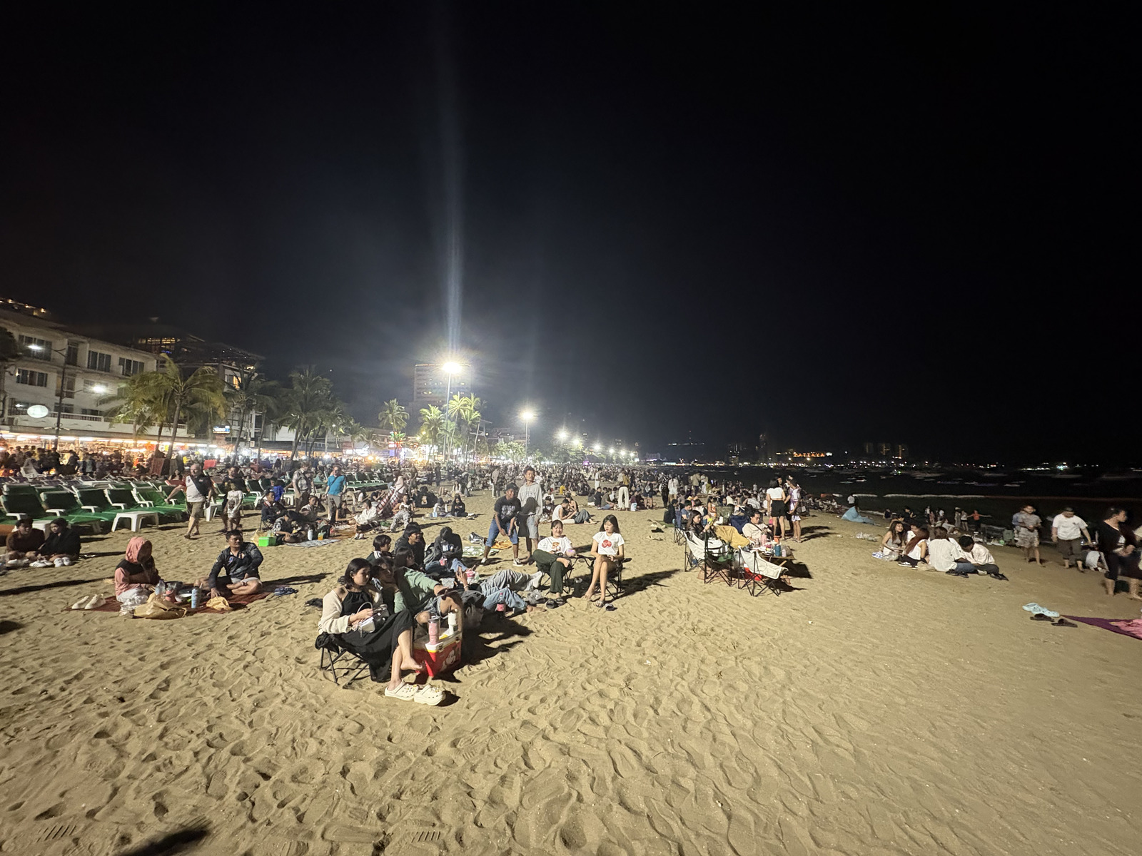 Picture Thailand Pattaya Fireworks 2024-12 70 - Road Map Fireworks