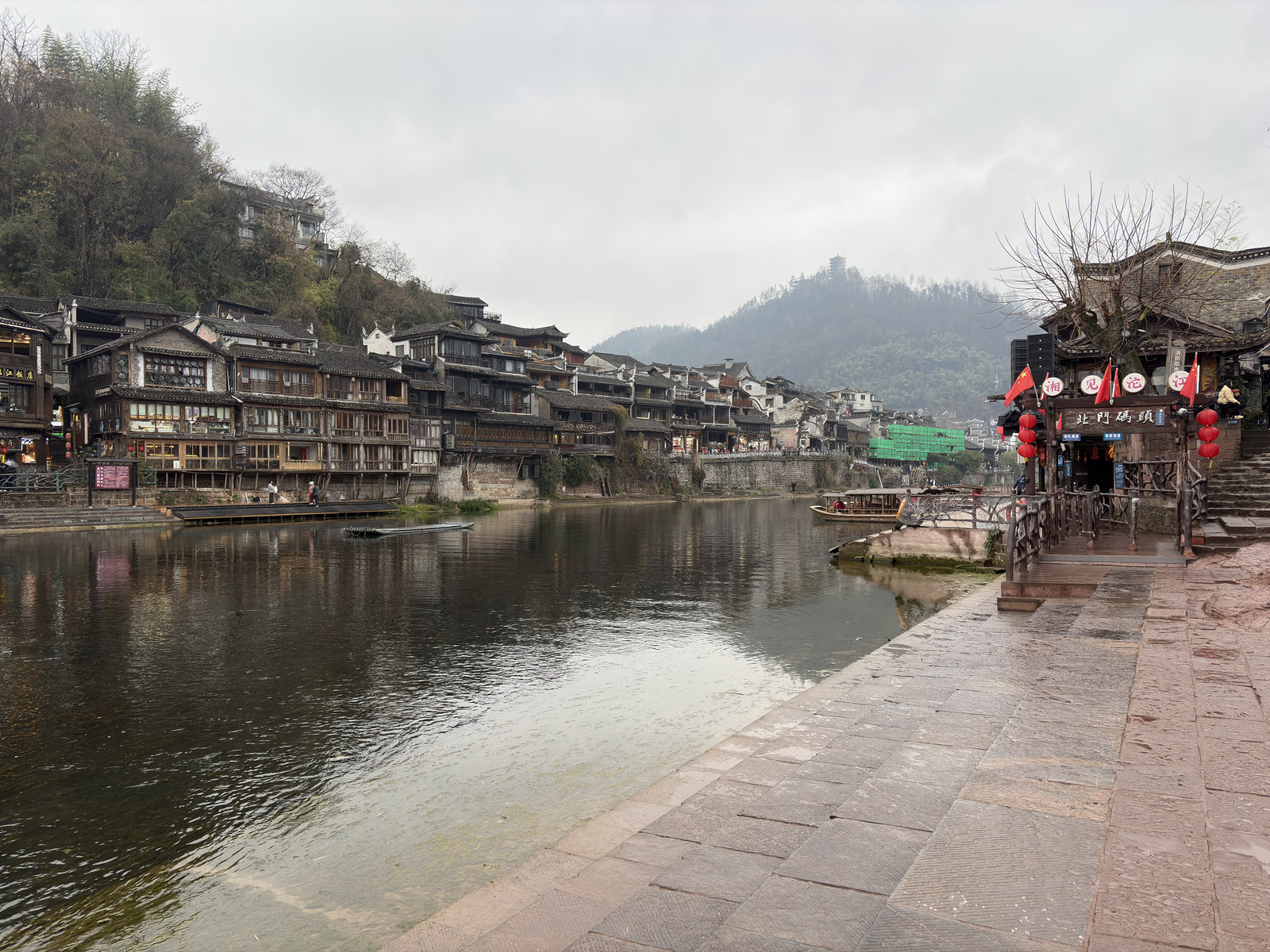 Picture China Fenghuang Ancient City 2026-01 73 - Car Fenghuang Ancient City