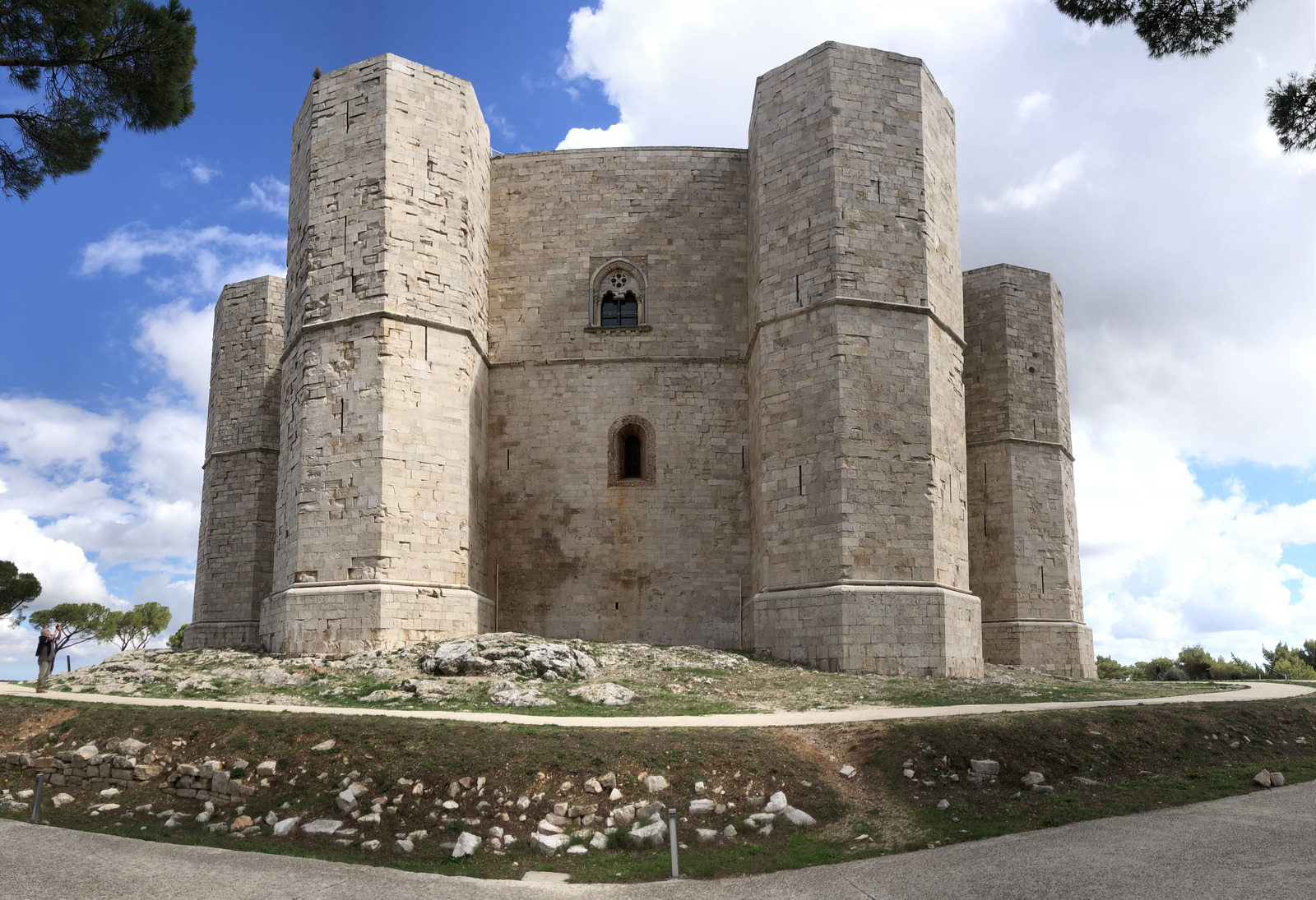 Picture Italy Castel del monte 2024-09 13 - Visit Castel del monte