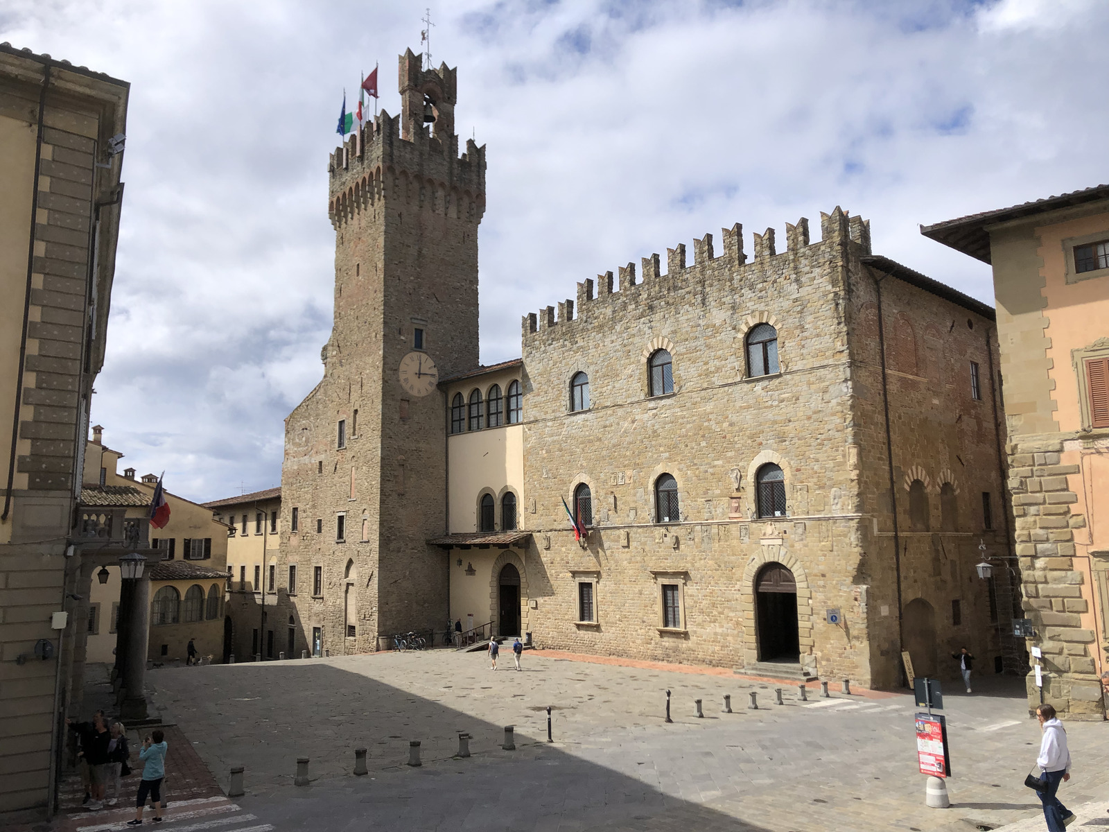 Picture Italy Arezzo 2024-09 31 - Shopping Mall Arezzo