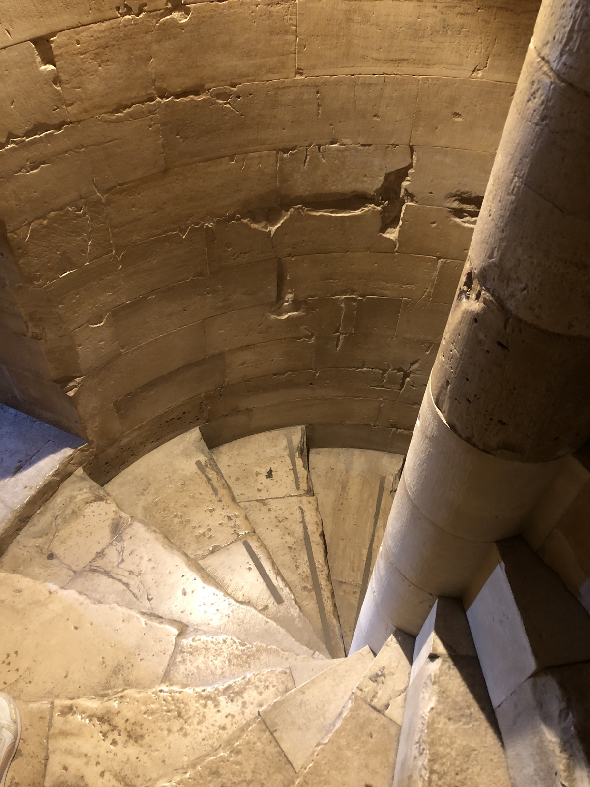 Picture Italy Castel del monte 2024-09 35 - Sight Castel del monte