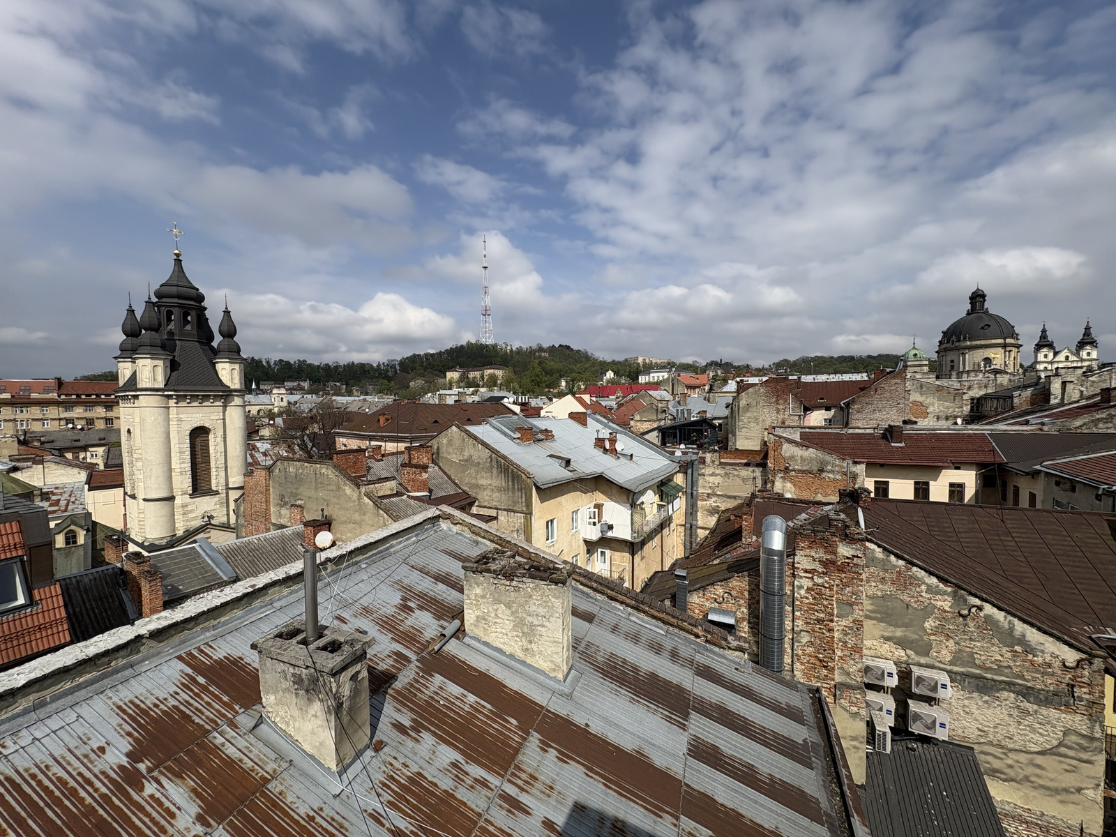 Picture Ukraine Lviv 2025-04 16 - Flight Lviv