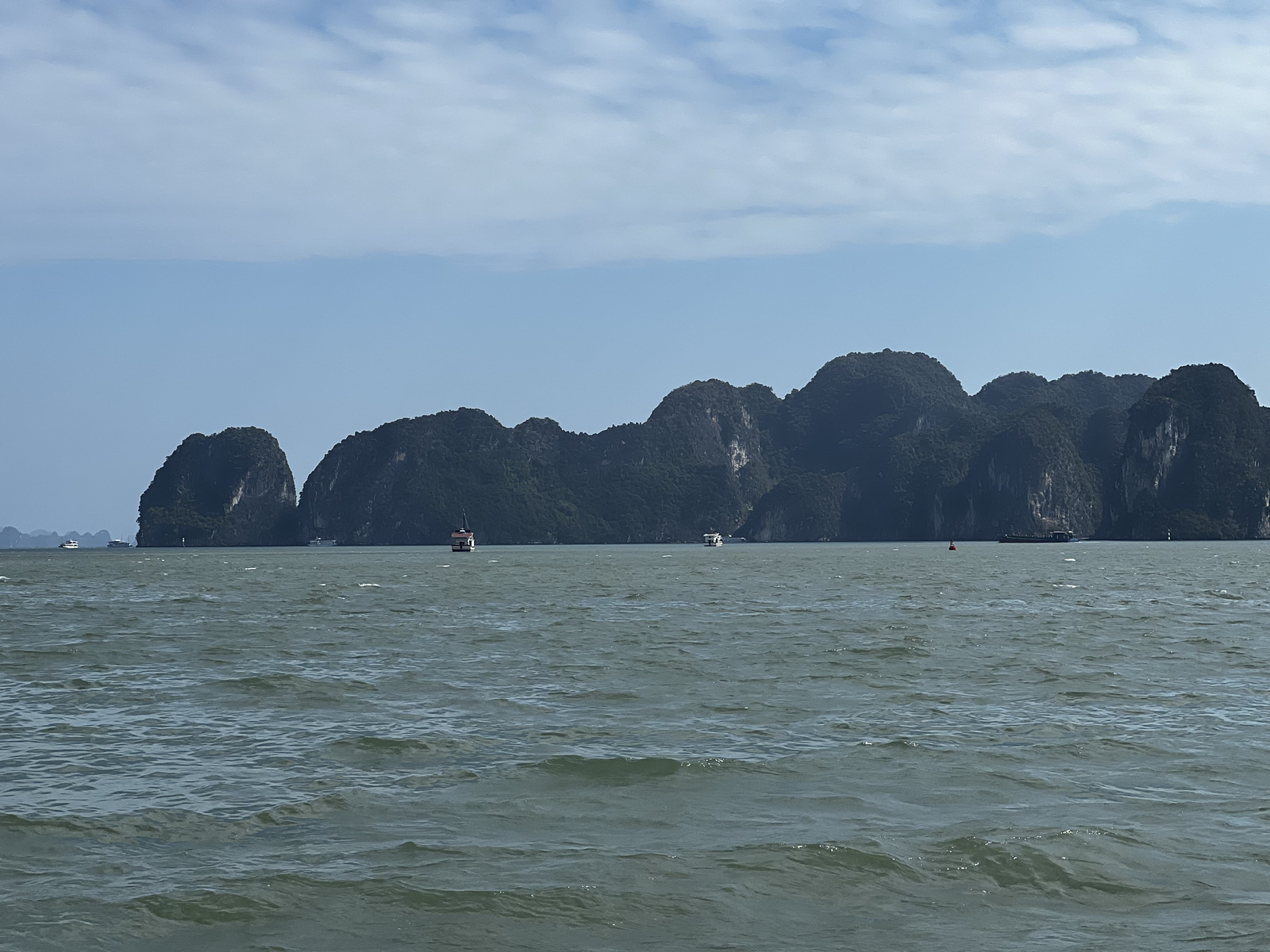 Picture Vietnam Ha Long Bay 2024-01 61 - Perspective Ha Long Bay