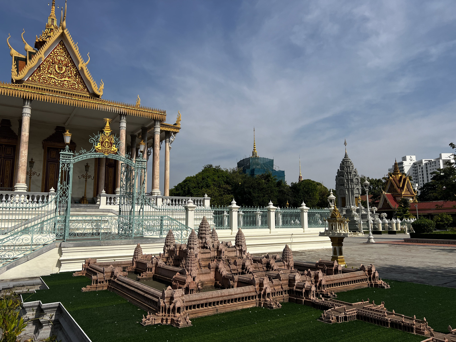 Picture Cambodia Phnom Penh Royal Palace 2024-01 11 - Photos Royal Palace