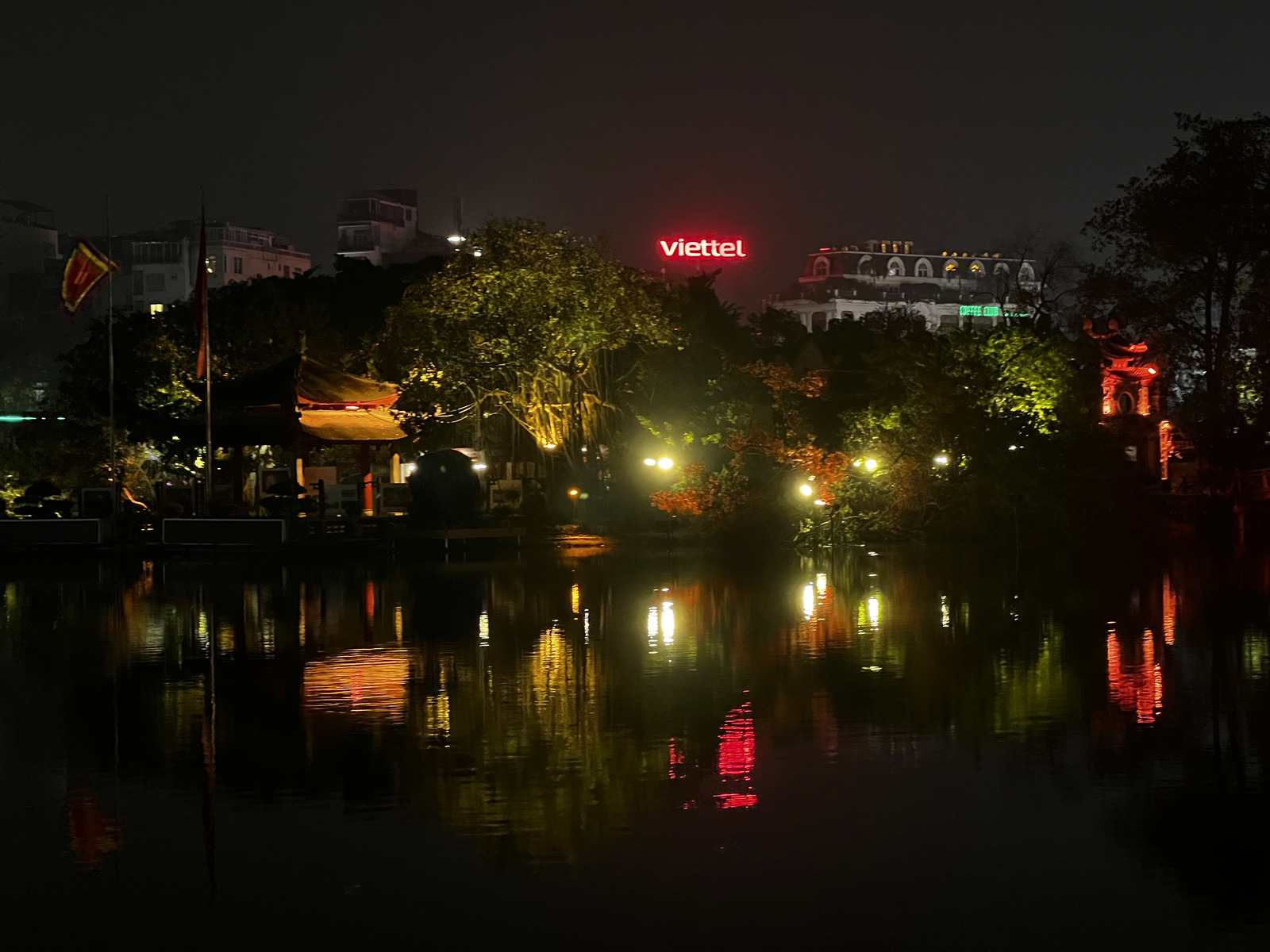 Picture Vietnam Hanoi Hoan Kiem Lake 2024-01 23 - Photographer Hoan Kiem Lake