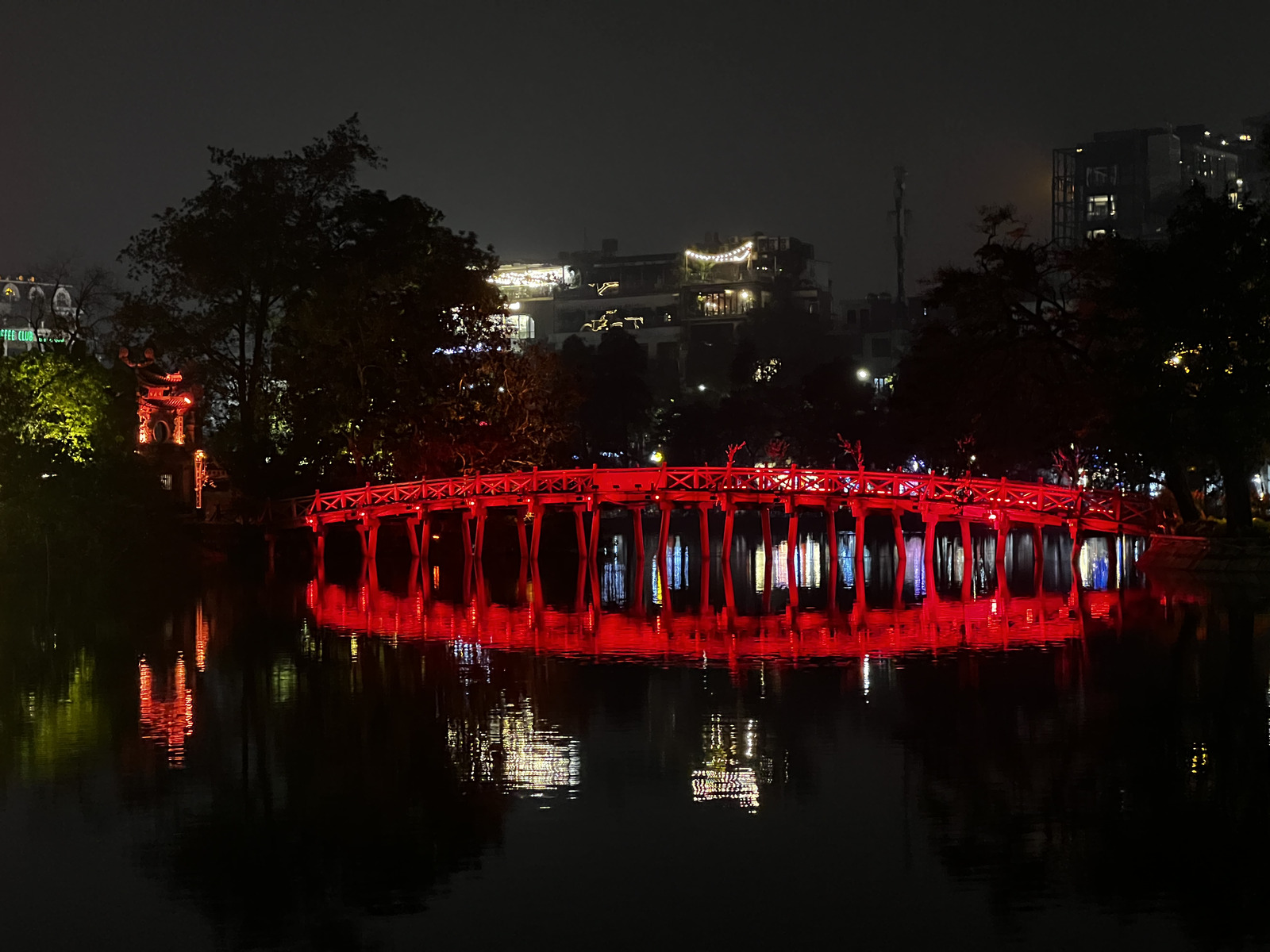 Picture Vietnam Hanoi Hoan Kiem Lake 2024-01 41 - Sightseeing Hoan Kiem Lake