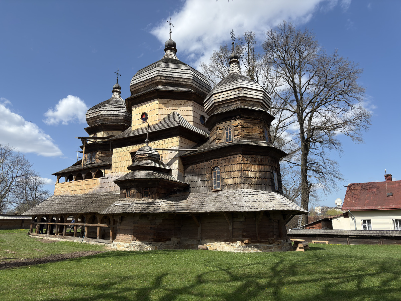 Picture Ukraine Drogobych St. George Wooden Church 2025-04 35 - Randonee St. George Wooden Church