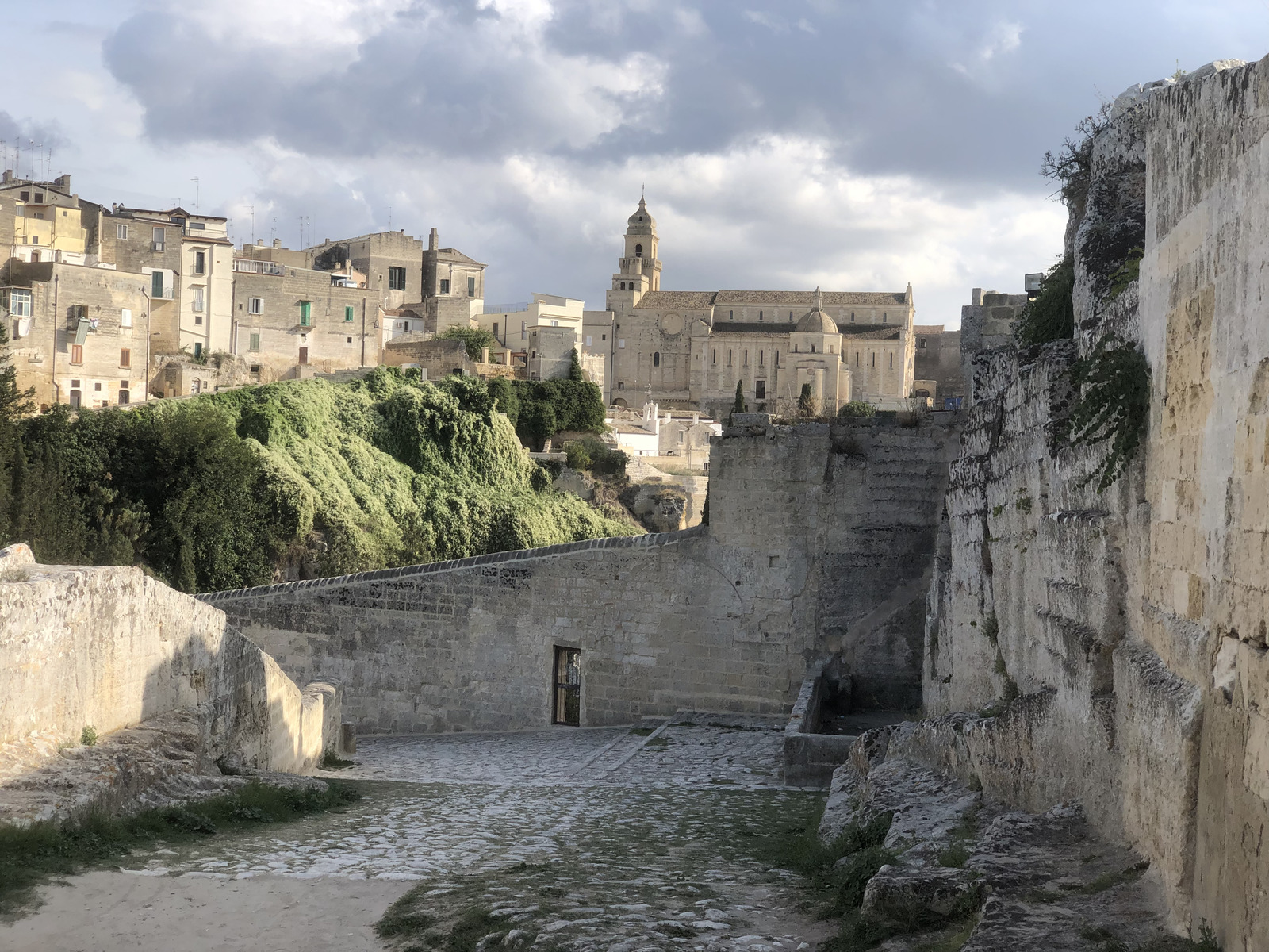 Picture Italy Gravina in Puglia 2024-09 31 - Store Gravina in Puglia