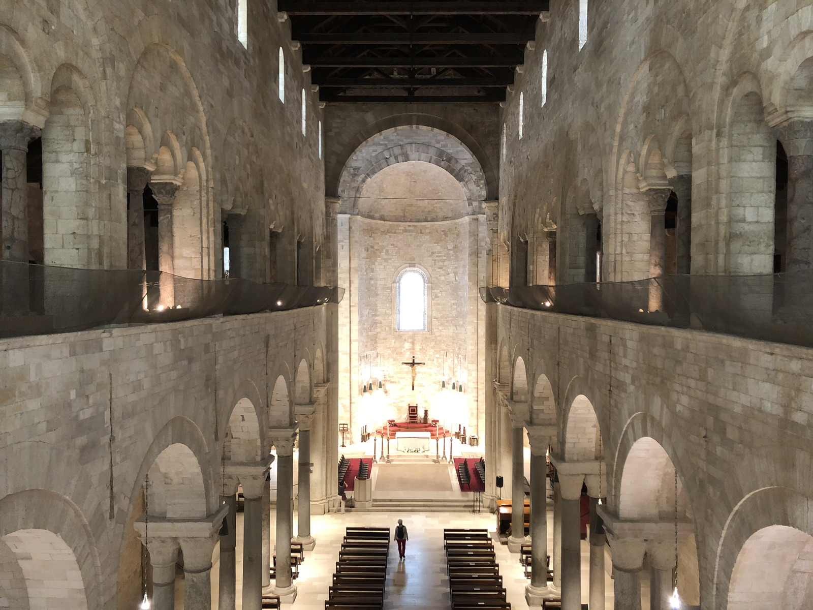 Picture Italy Trani 2024-09 79 - Perspective Trani
