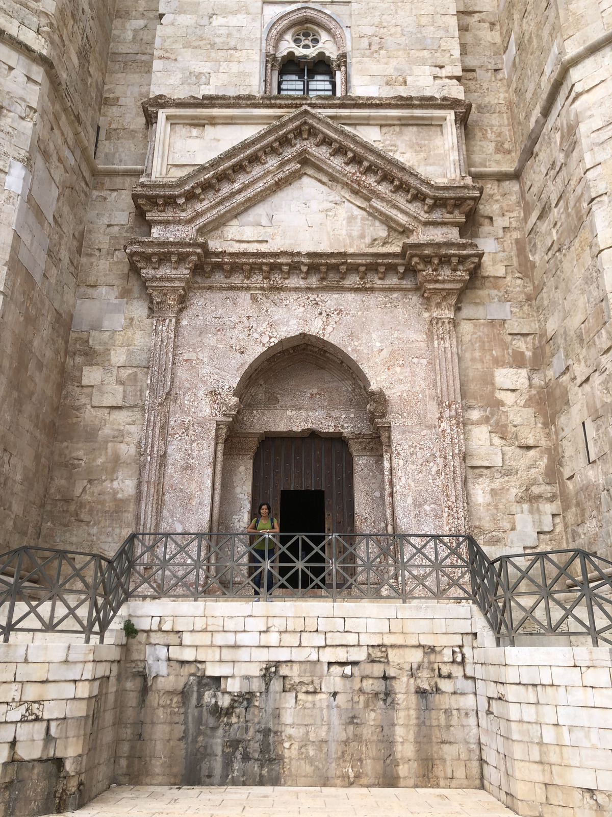 Picture Italy Castel del monte 2024-09 80 - Discover Castel del monte