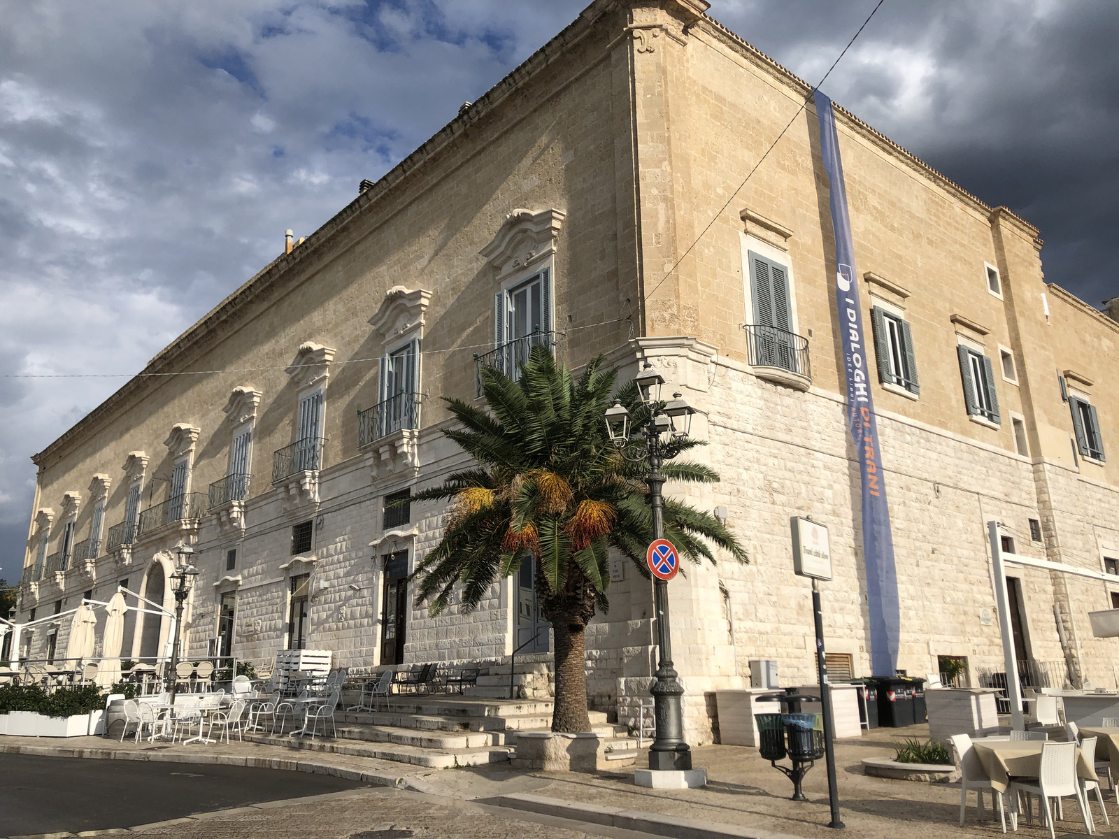 Picture Italy Trani 2024-09 96 - Tourist Attraction Trani