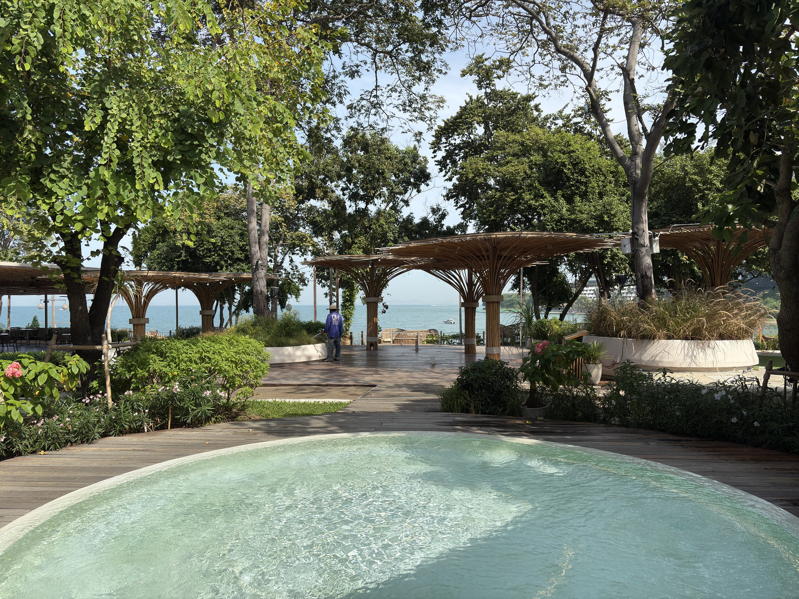 Picture Thailand Pattaya Oxygen Restaurant 2024-12 78 - Road Oxygen Restaurant