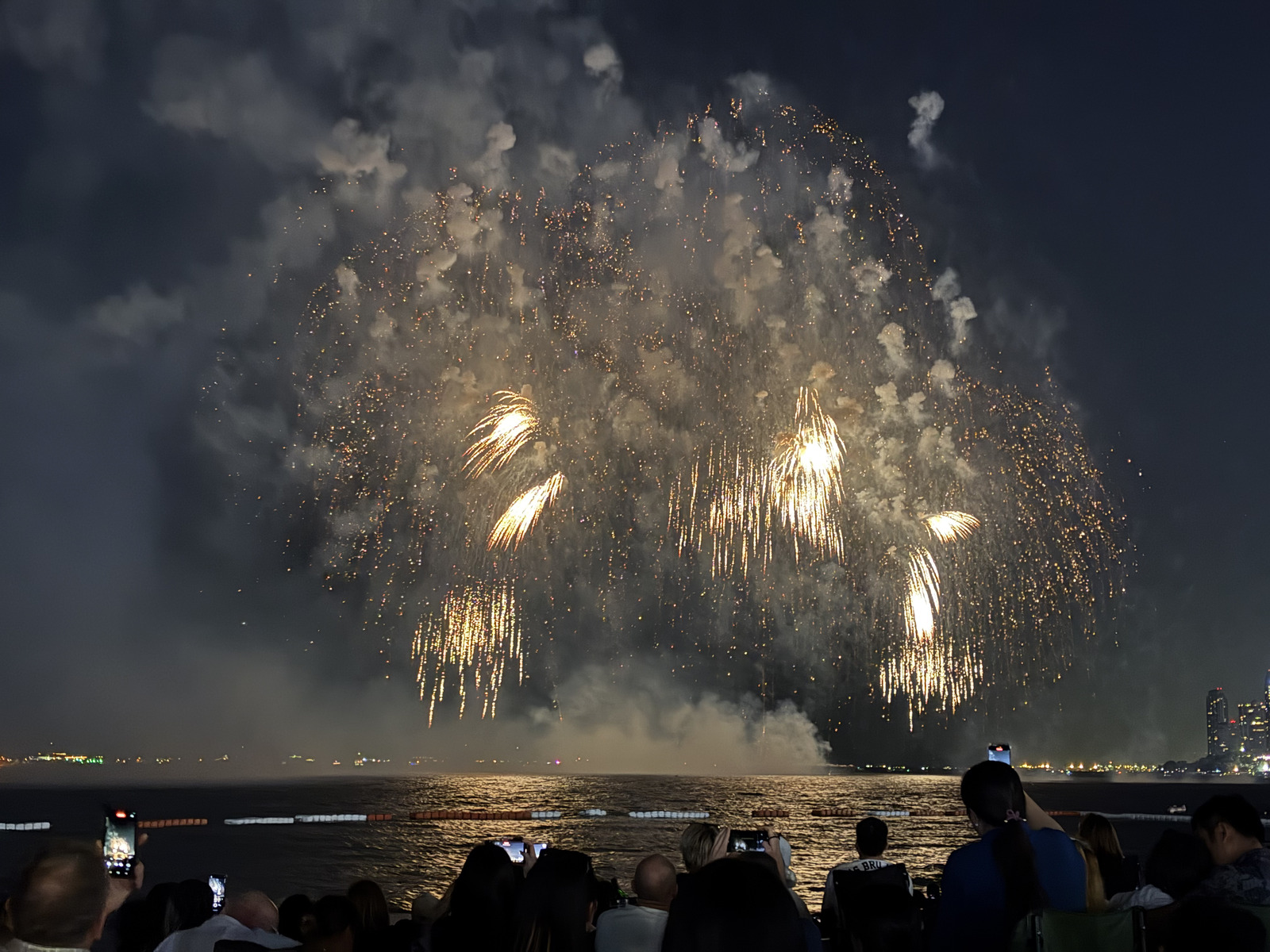 Picture Thailand Pattaya Fireworks 2024-12 96 - View Fireworks