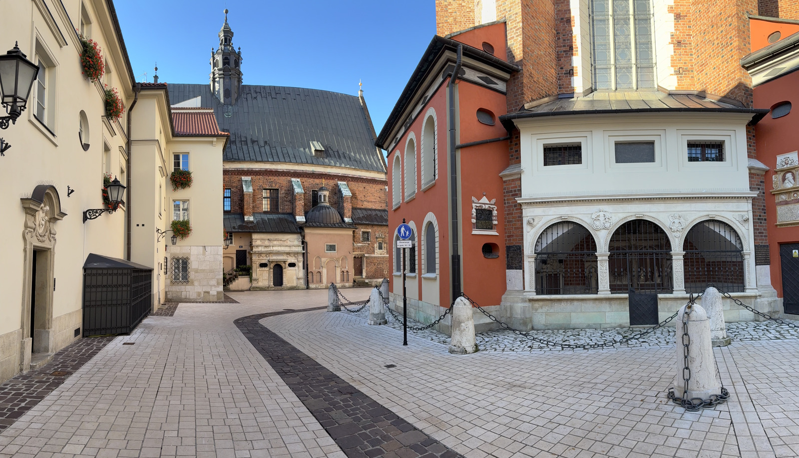 Picture Poland Krakow 2024-10 85 - Perspective Krakow