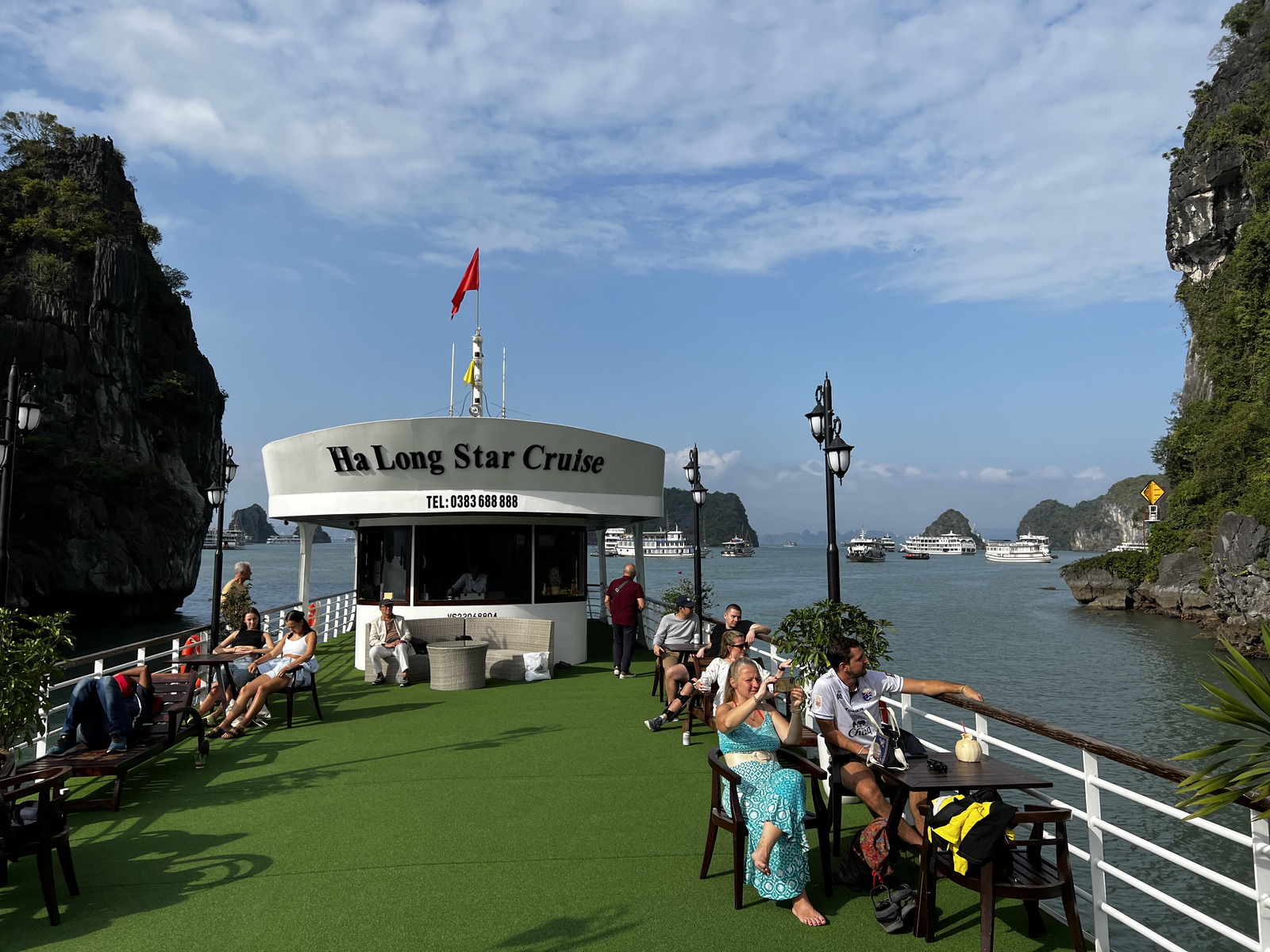 Picture Vietnam Ha Long Bay 2024-01 29 - Store Ha Long Bay