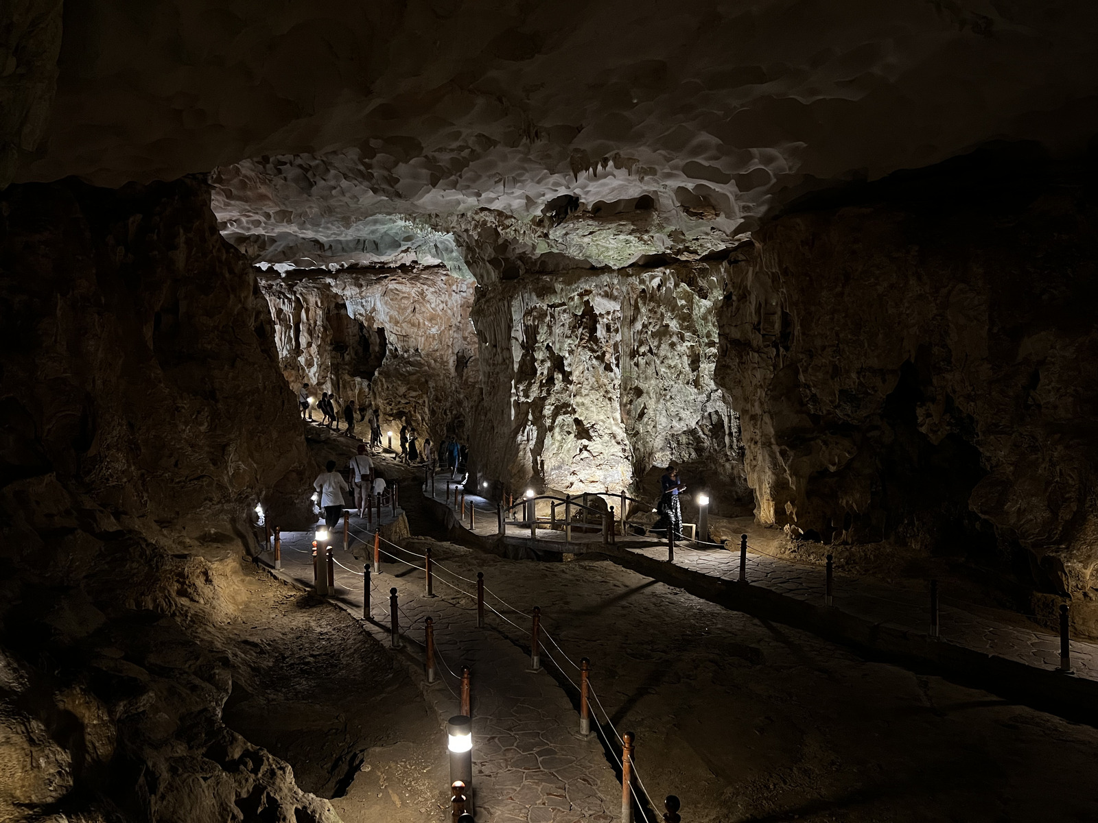 Picture Vietnam Ha Long Bay Sung Sot Cave 2024-01 59 - Photos Sung Sot Cave