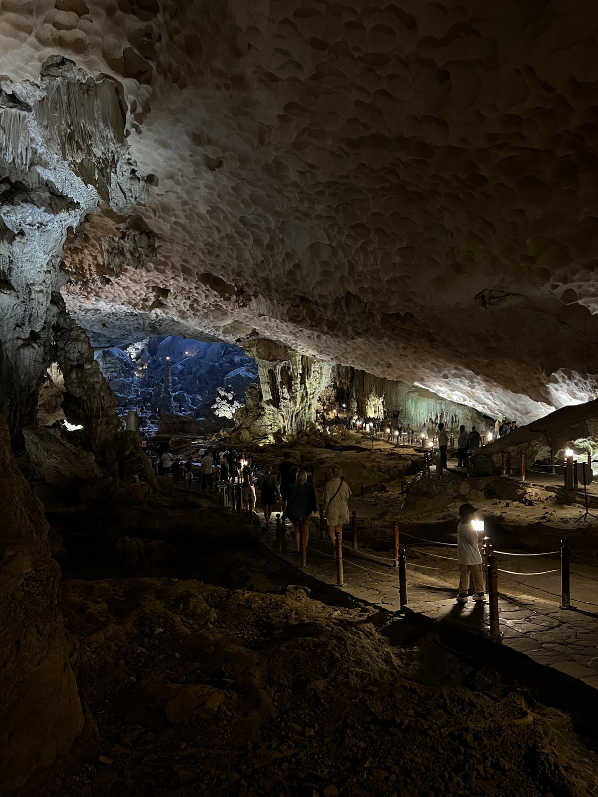 Picture Vietnam Ha Long Bay Sung Sot Cave 2024-01 6 - Photographer Sung Sot Cave