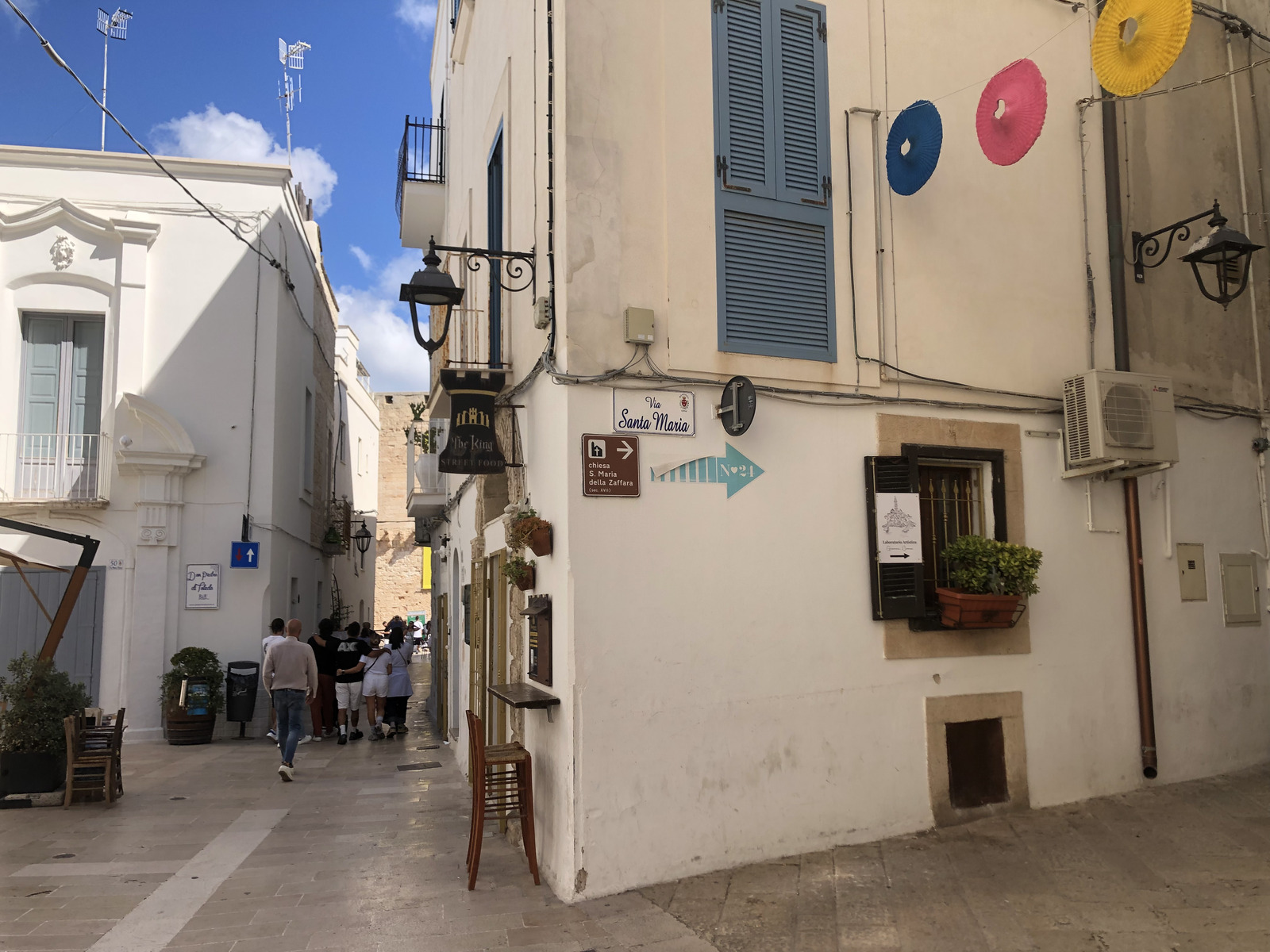 Picture Italy Monopoli 2024-09 44 - Shopping Mall Monopoli