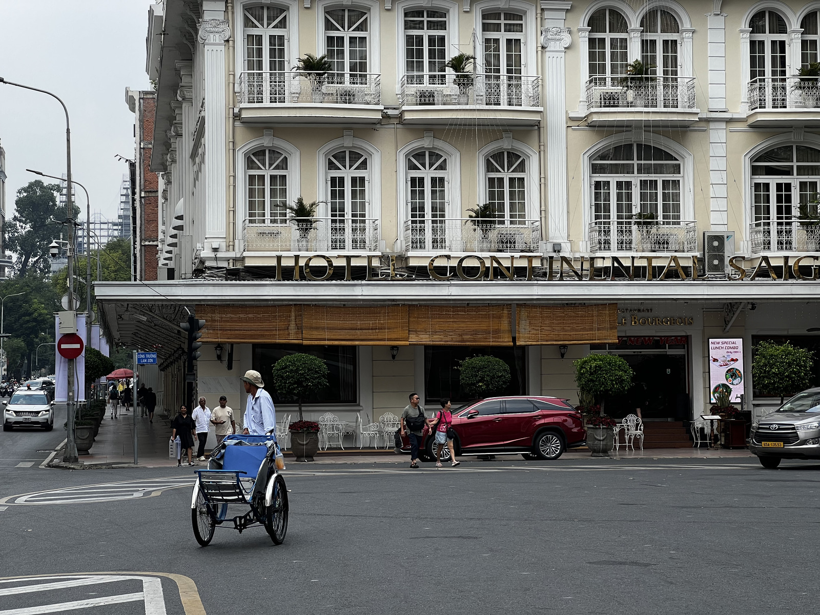 Picture Vietnam Saigon Continental Hotel 2024-01 5 - Trips Continental Hotel