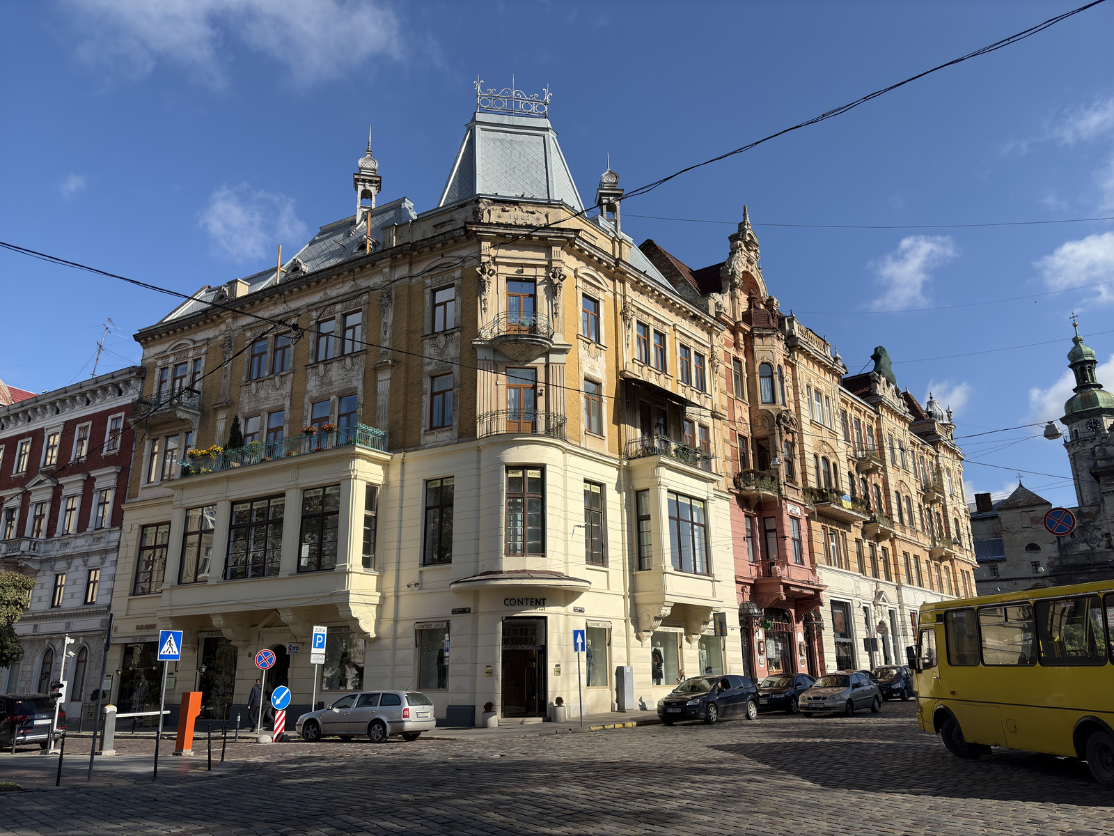 Picture Ukraine Lviv 2024-10 480 - Car Lviv
