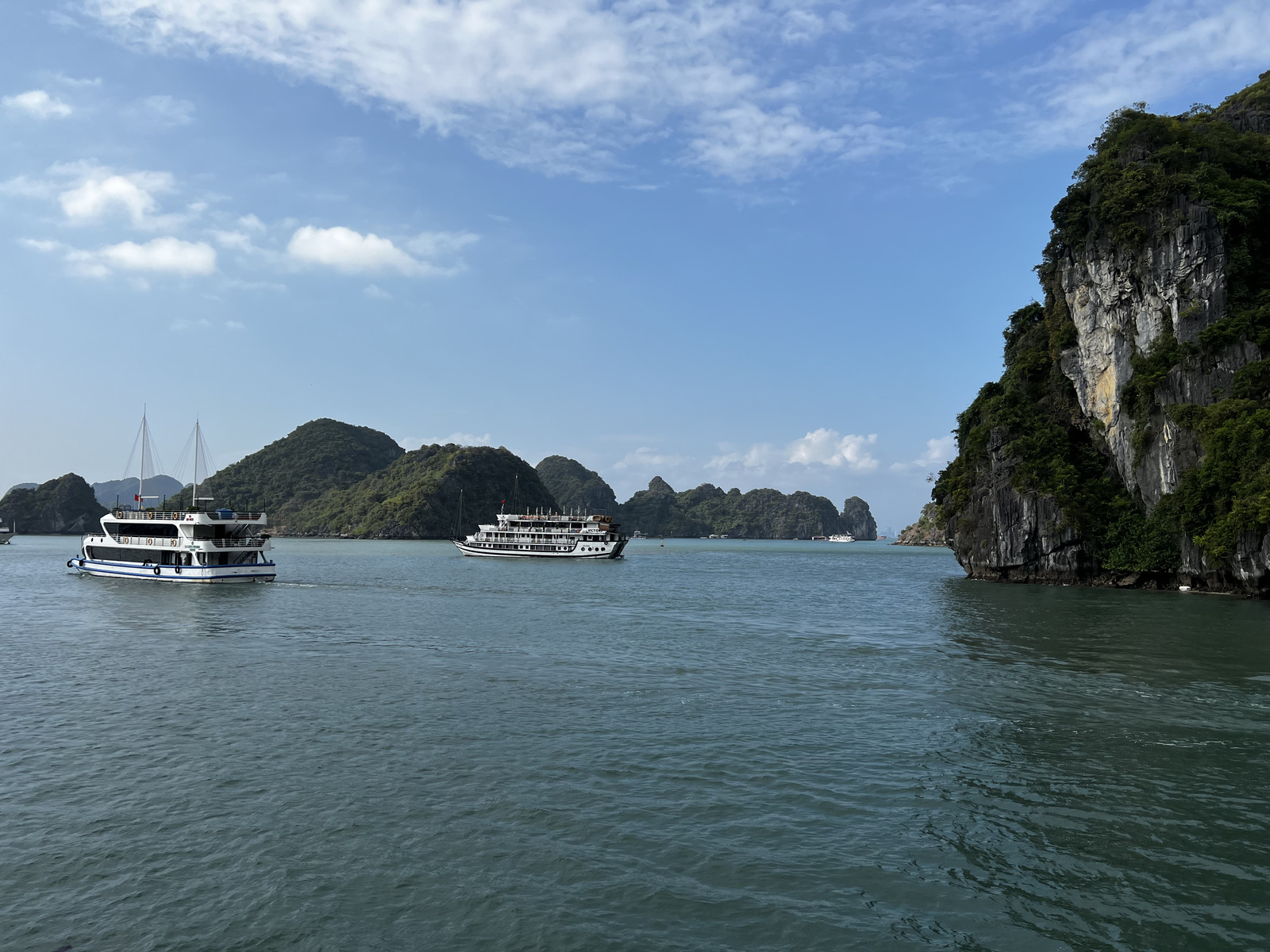 Picture Vietnam Ha Long Bay 2024-01 91 - Store Ha Long Bay