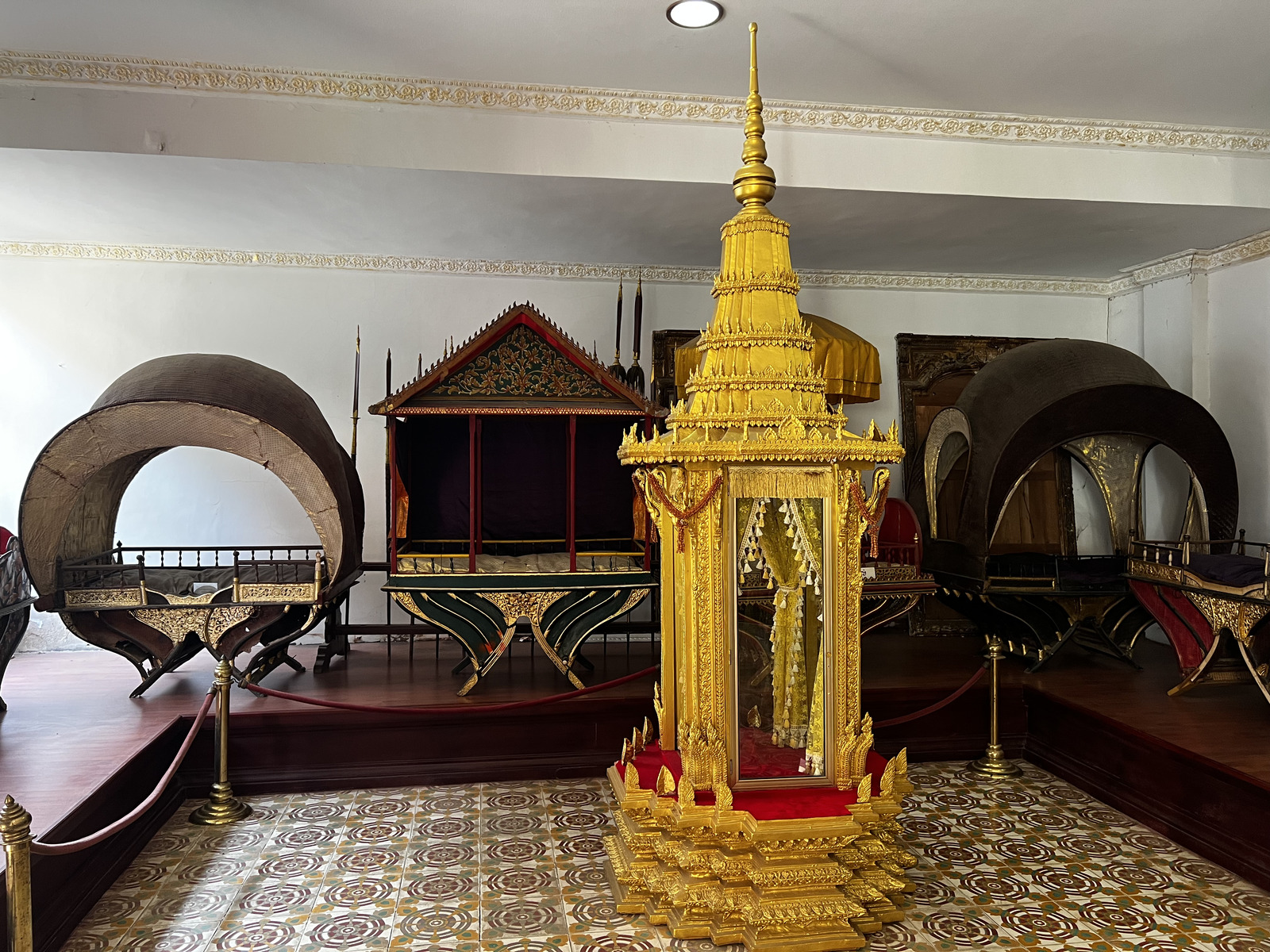 Picture Cambodia Phnom Penh Royal Palace 2024-01 77 - Photographers Royal Palace